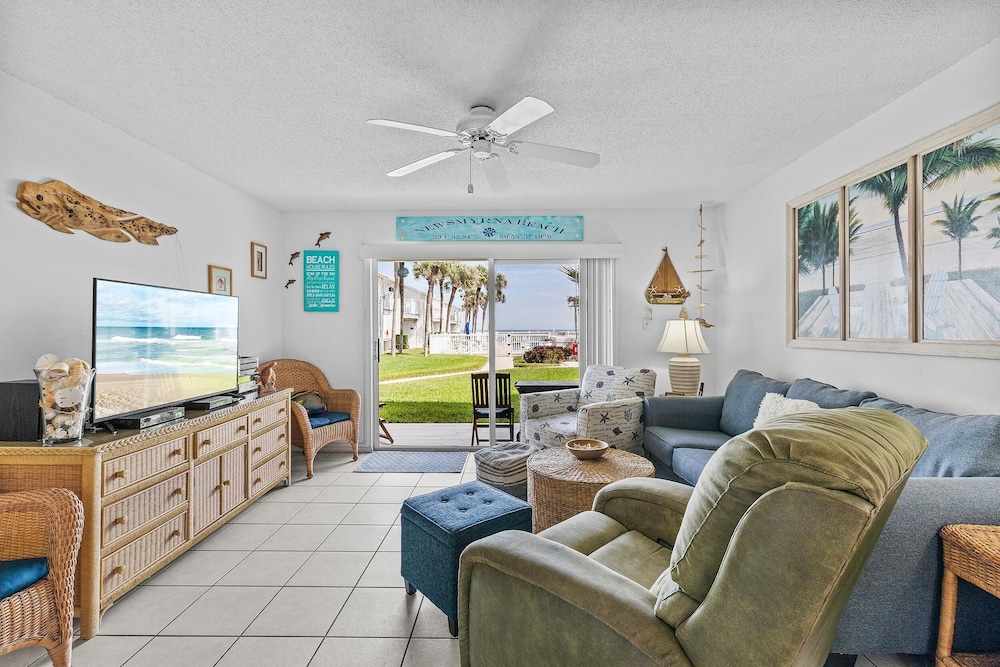 Colony Beach Club 139