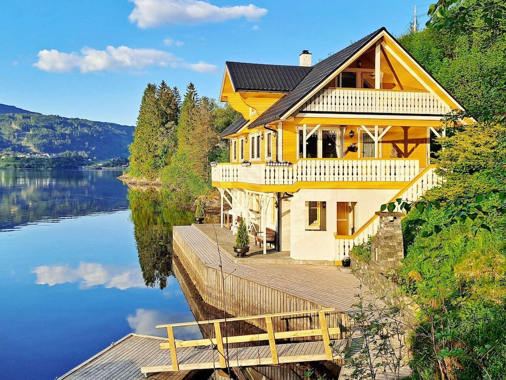 6 Person Holiday Home in Bygstad