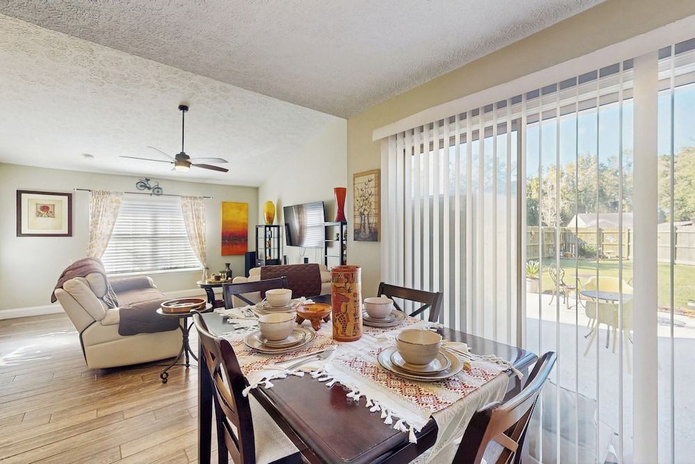 Dog-friendly Family Home w/ Patio & Fire Pit!