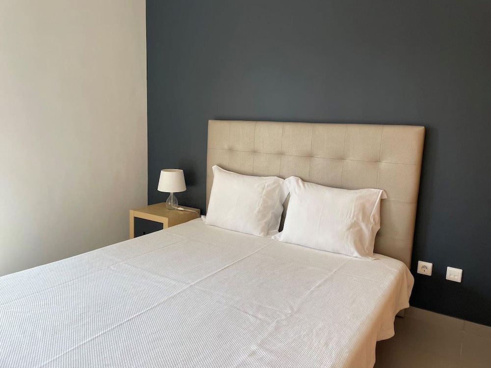 13 in Portim o With 1 Bedrooms and 1 Bathrooms