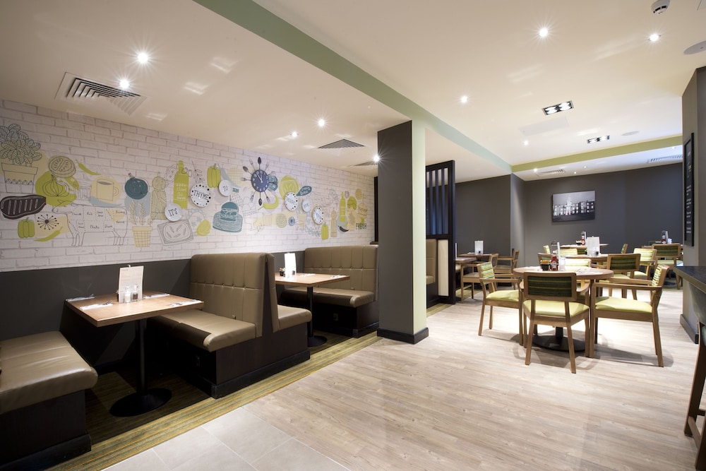 Premier Inn London Tottenham Hale 4