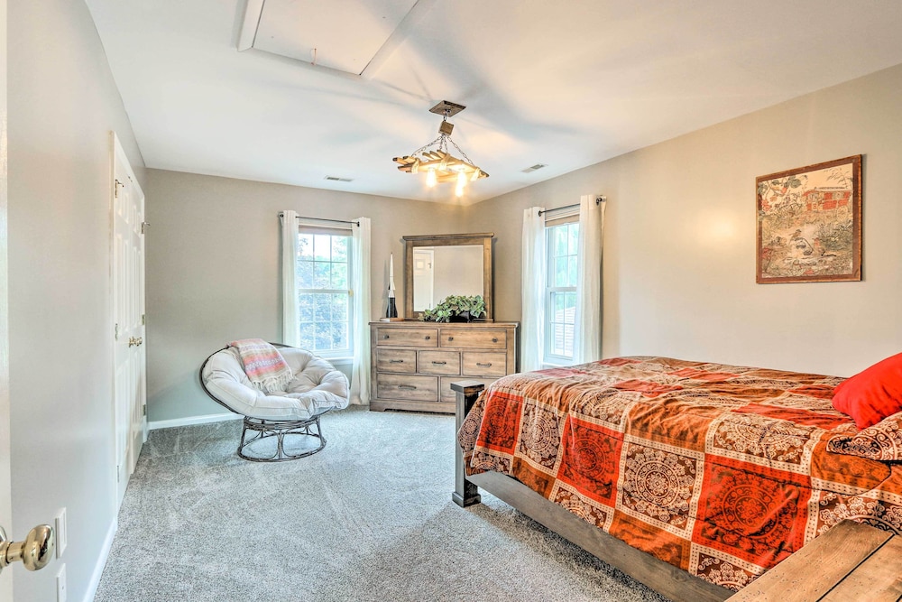 Charles Town Home w/ Private Pool Hot Tub - Property Image 32