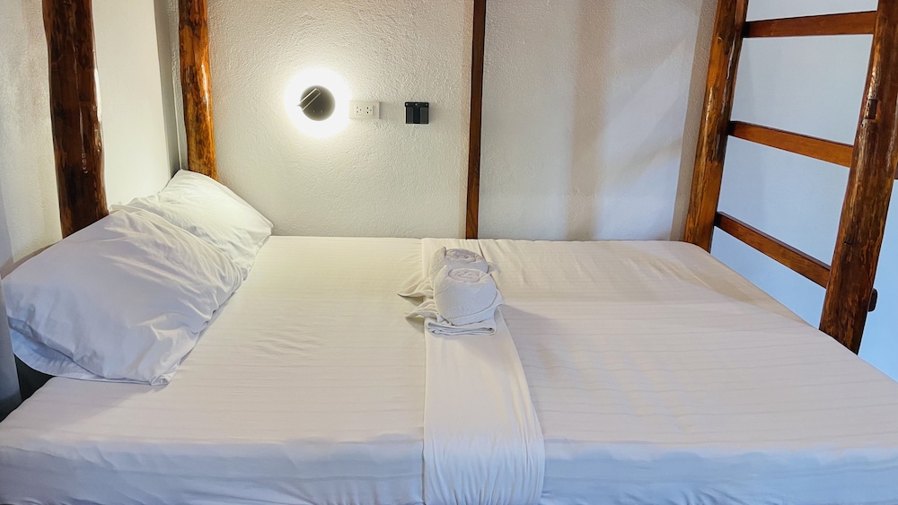 Footprints Beach Resort 19