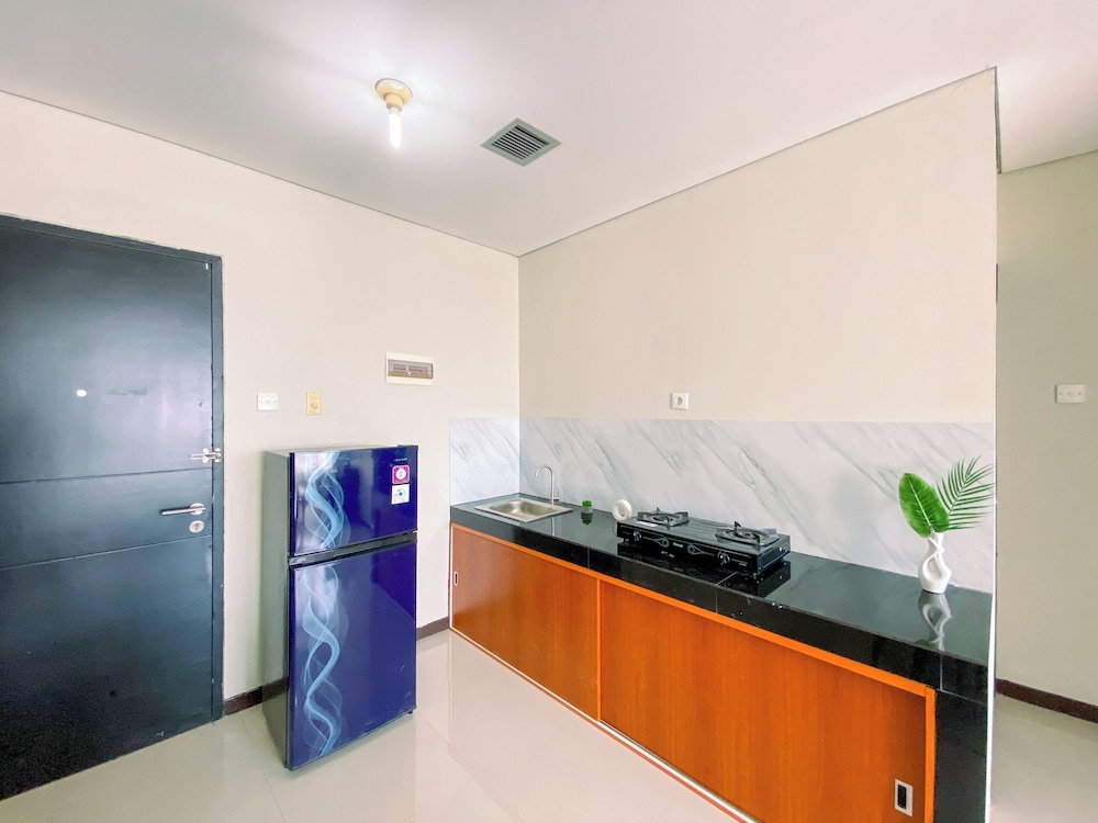 Good Designed and Homey 3BR Nifarro Park Apartment