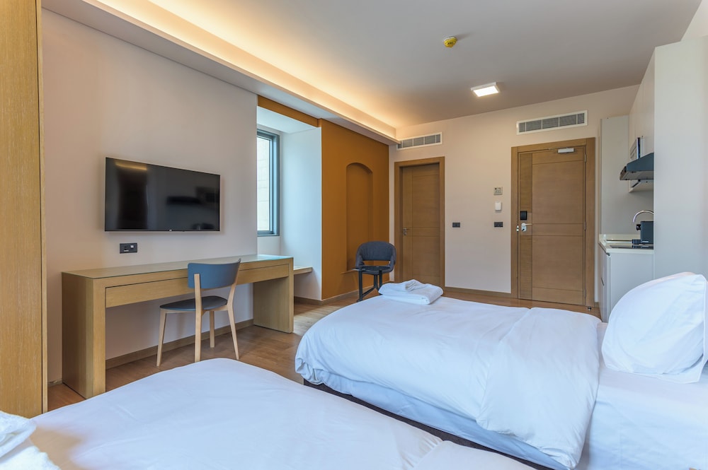 Jounieh Living - Residences by Local Host