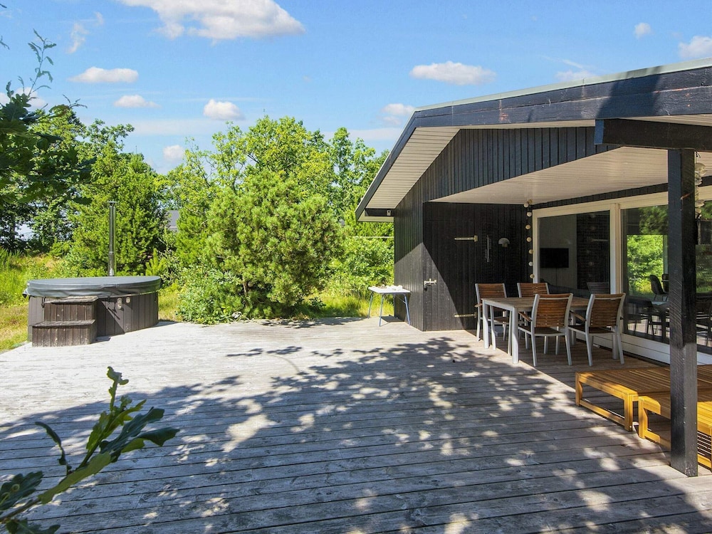 5 Person Holiday Home in Glesborg-by Traum view 4