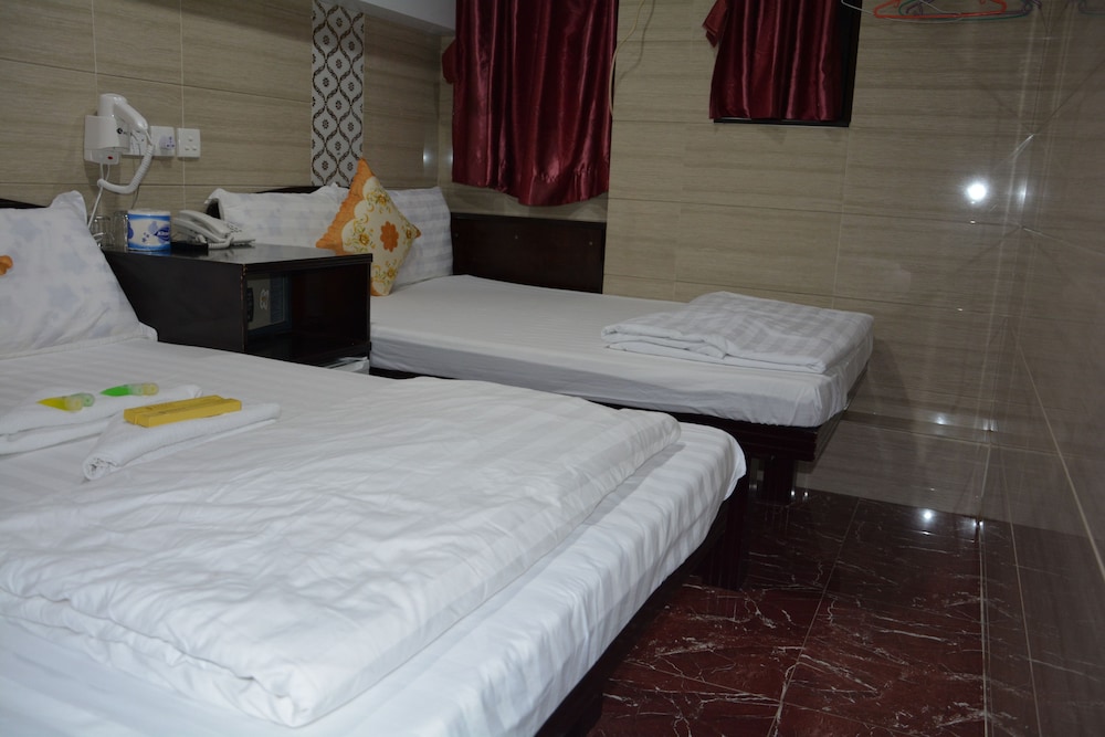 Everest Hostel
