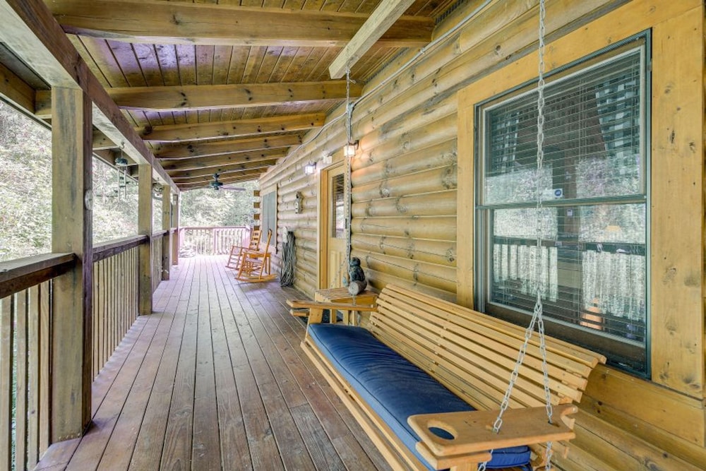 5-star w Pool Cozy Secluded Newly-renovated view 4