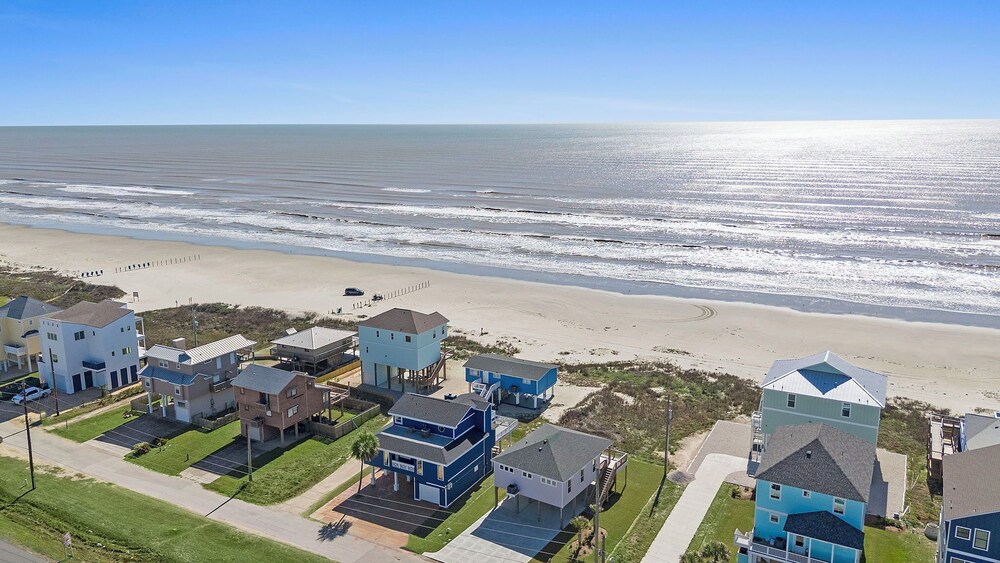 Captain's Manor by Ryson Vacation Rentals