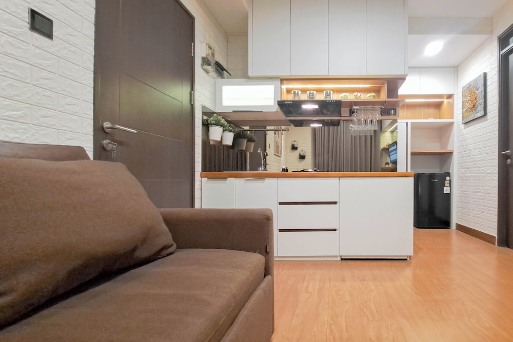 Modern And Comfy 2Br Apartment Mekarwangi Square Cibaduyut