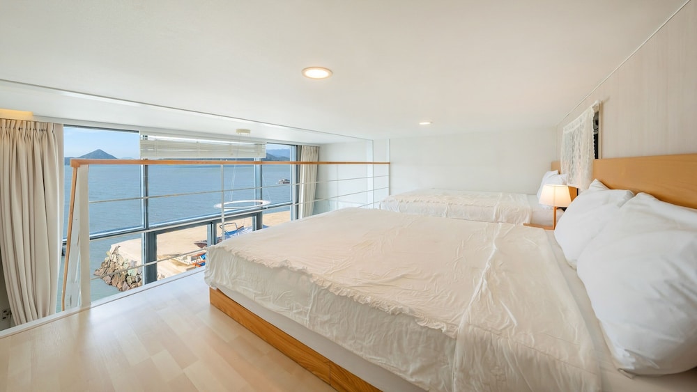 Yeosu Sorrr Spa Oceanview Pension