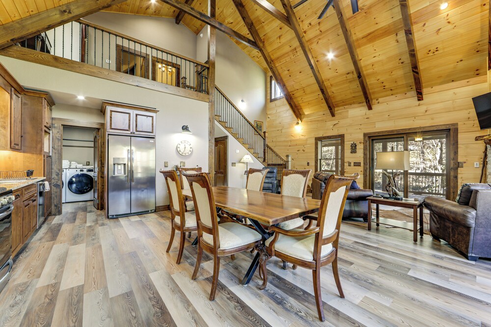Riverfront Cabin w/ Mtn Views in Robbinsville