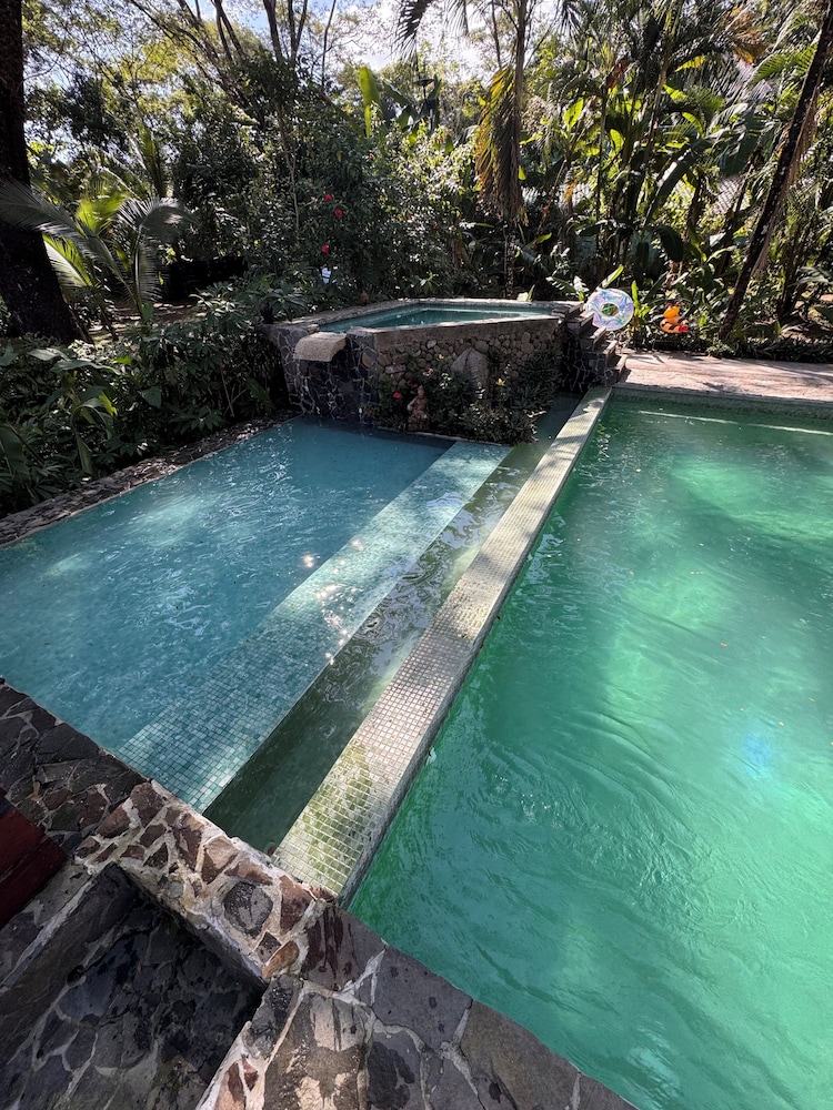 Cabuya Lodge