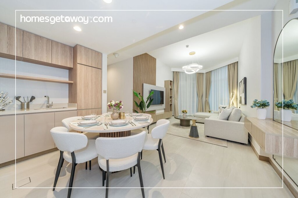 Premium 2BR Apt Home Fully Furnished