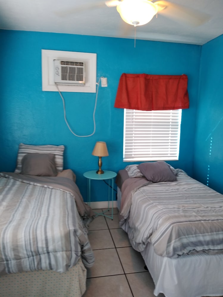 Swashbuckler Motel