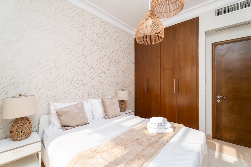 Nasma Holiday Homes - Al Hamra Village
