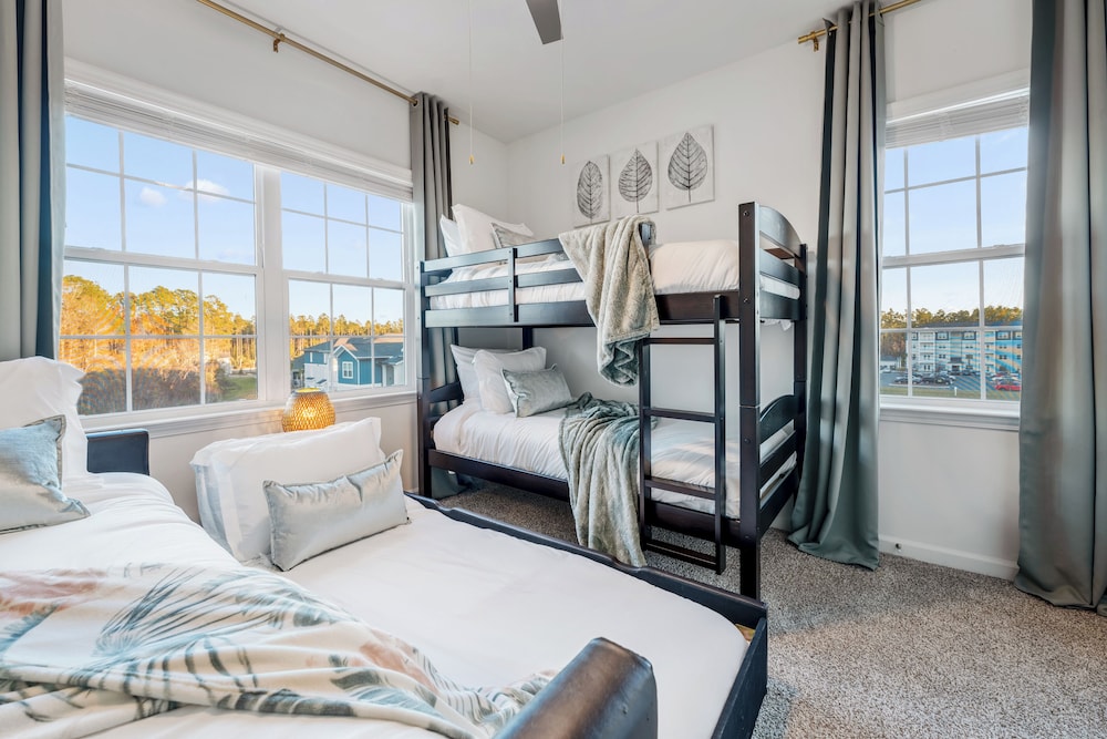 Luxurious Apartments - Pool Gym Bikes