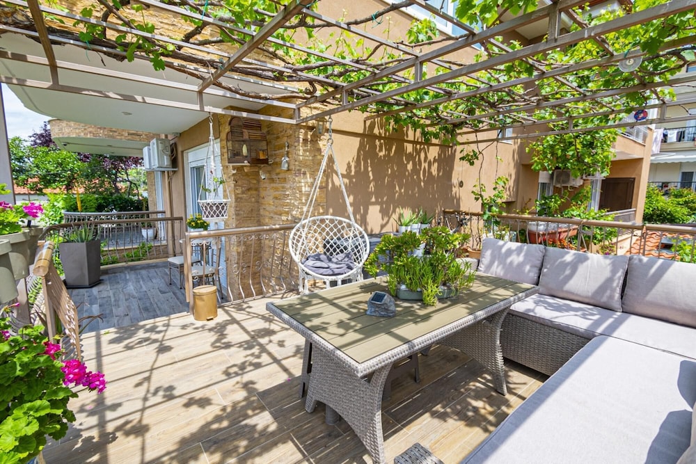 Villa Suzi No4 by Travel Pro Services view 5
