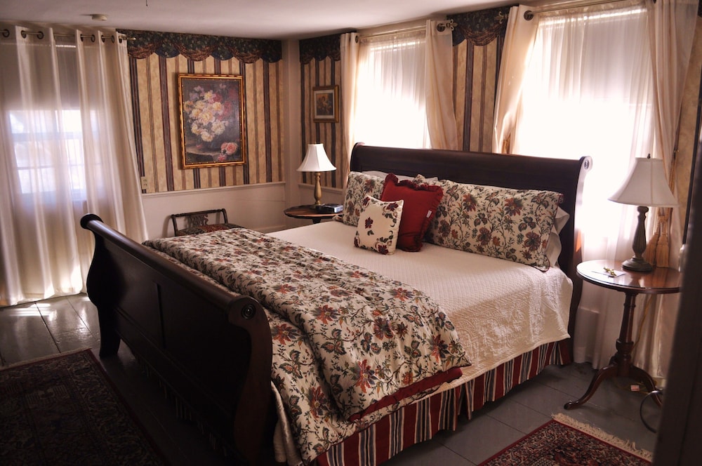 Colby Hill Inn view 4
