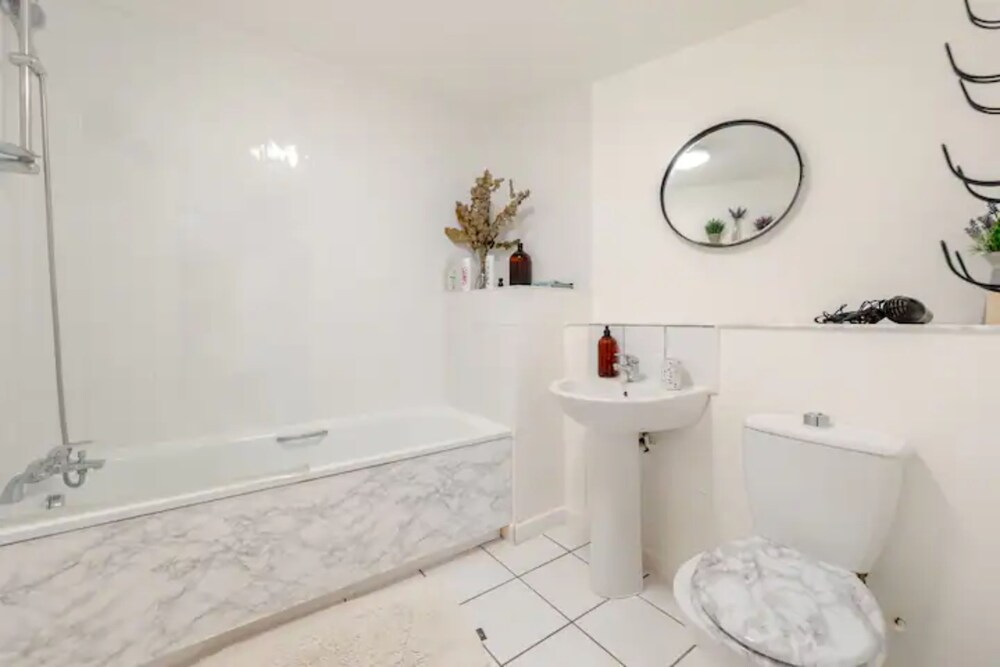 Stunning & Chic 1 Bedroom Flat - Plaistow!