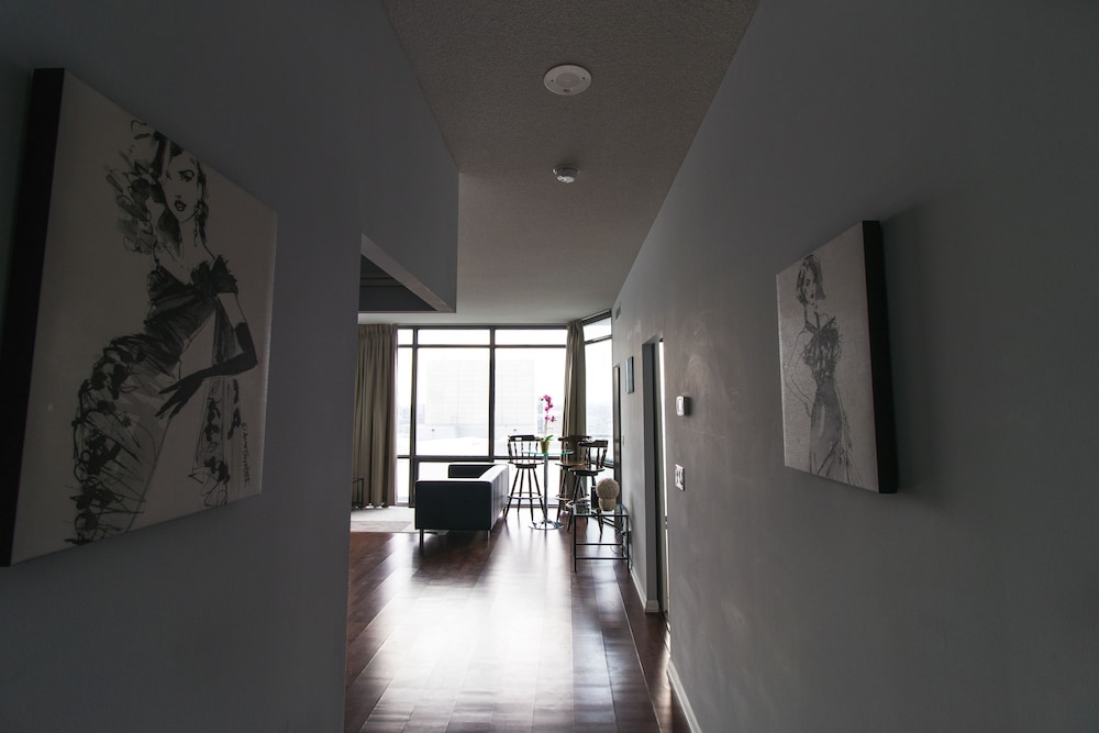 Vacation in Toronto Suites - Image 2