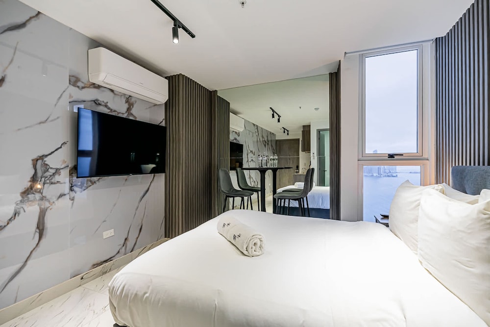 w Dreamy 1BR w Stunning Cinta Costera Views