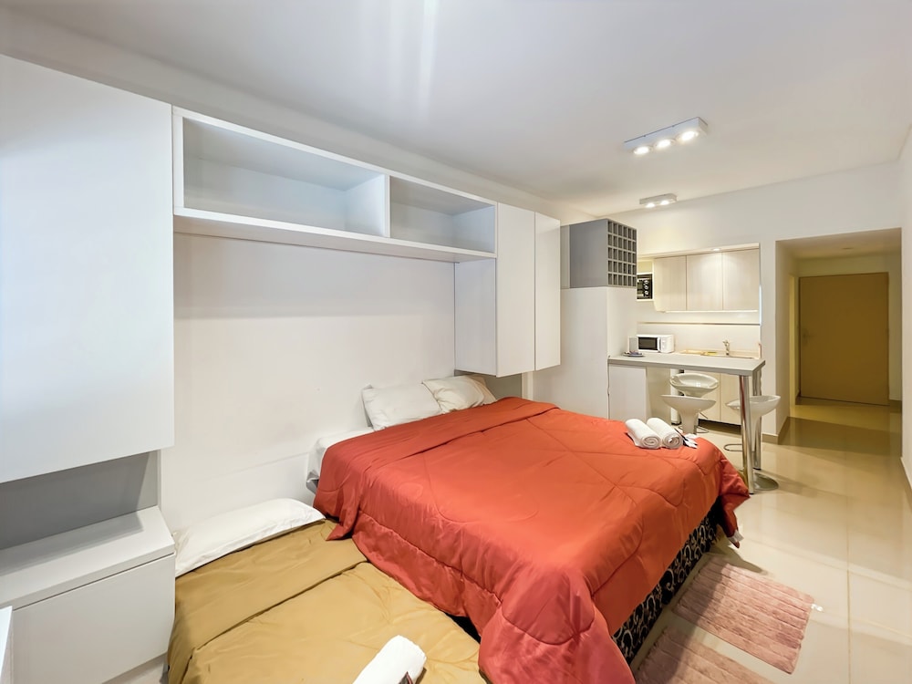 Ayres Suites Moreno