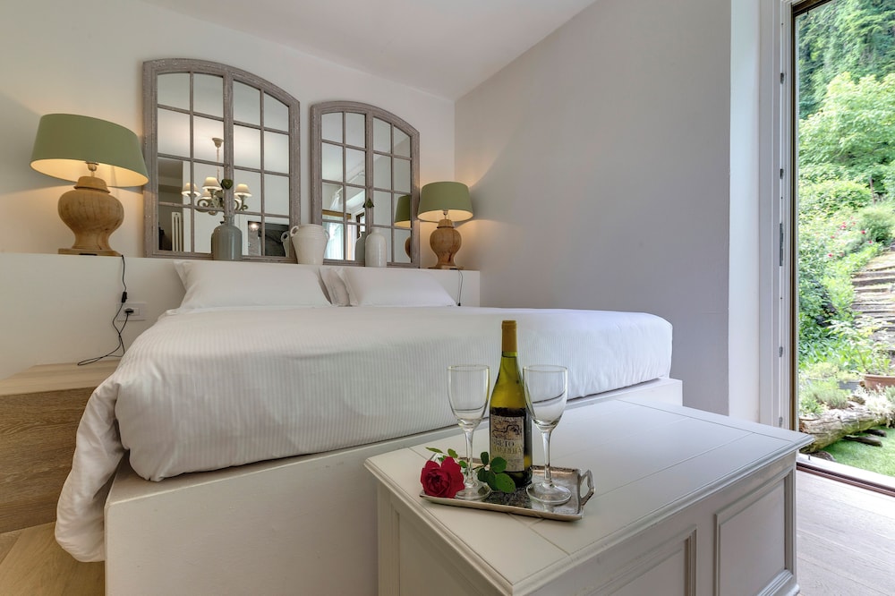 Entire Hilltop Villa With Private Pool In Palazzuolo Sul Senio