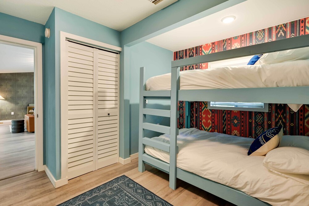 'chateau Relaxo' Homosassa Riverfront Cottage!