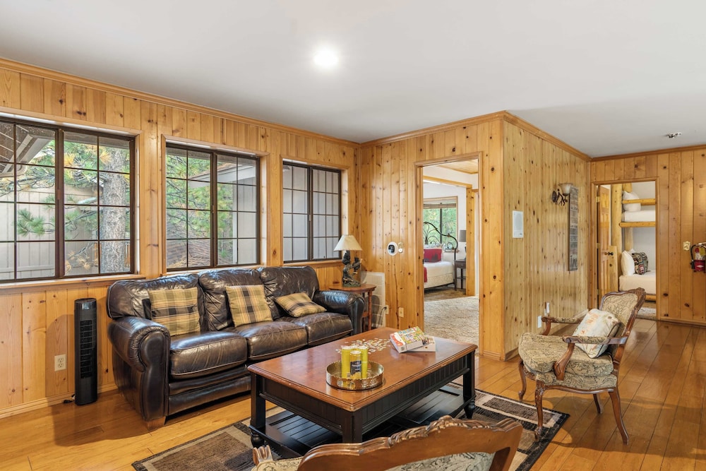 Lakeview Cabin w/ Game Room & Deck Near Ski Slopes & Trails Sleeps 20 Waterview by Avantstay
