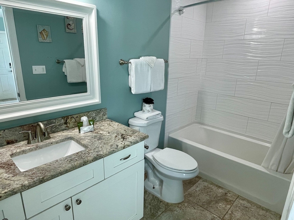 Beachgate Condo Suites And Hotel 232 1 Bedroom Condo
