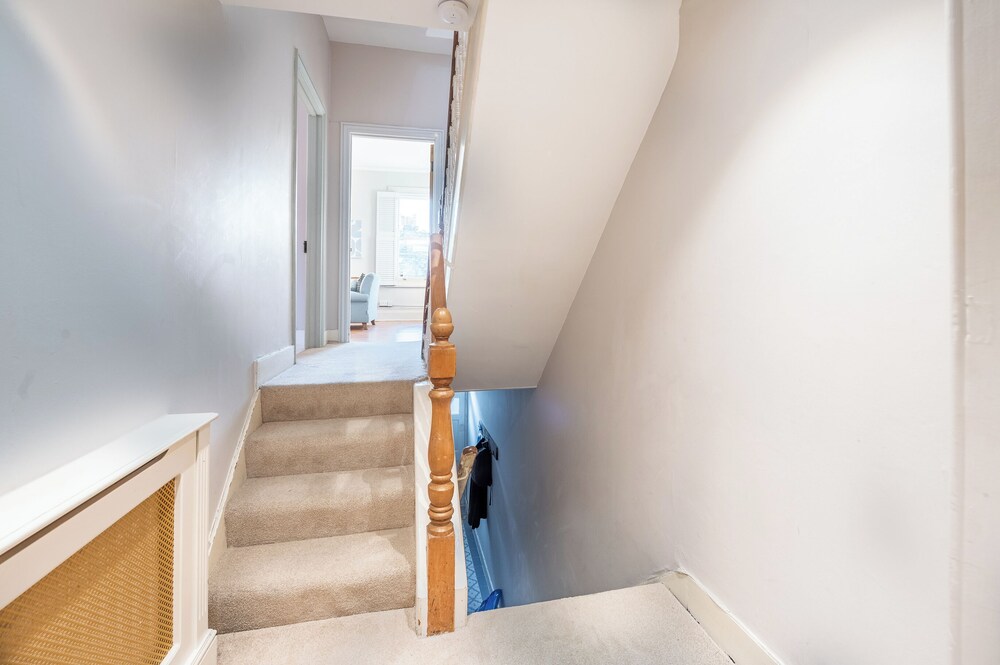 VESTO Three Bedroom Apartment in Clapham