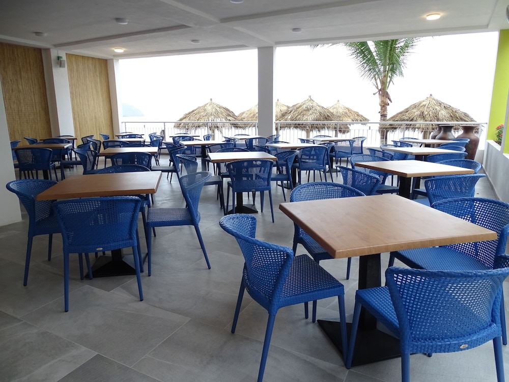 Decameron Isla Coral Guayabitos Ramada All-Inclusive Resort - Property Image 12
