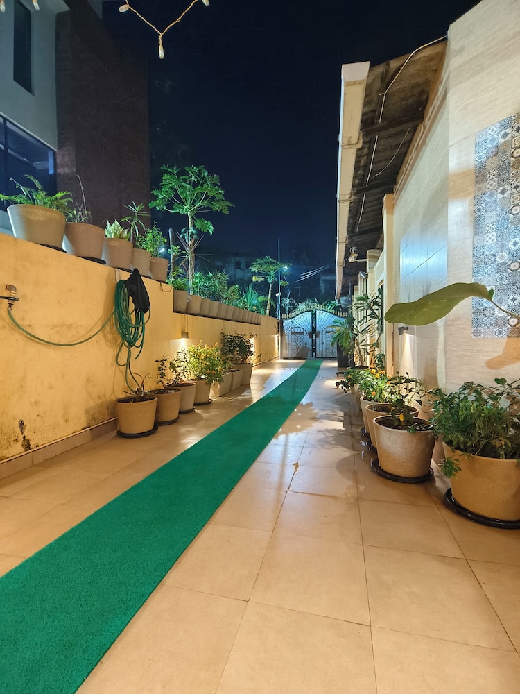 shradha luxury room