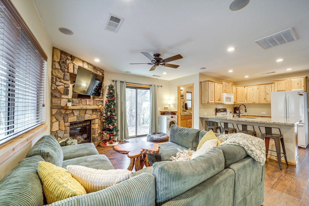 Outdoor Entertainment Spaces: Remote Pine Home!