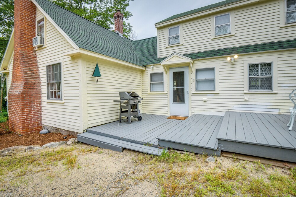 Cozy Vacation Rental Home Near Lake Winnipesaukee! view 4
