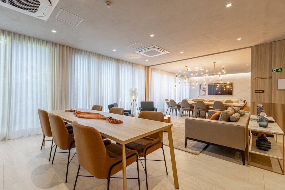 meeting & event spaces