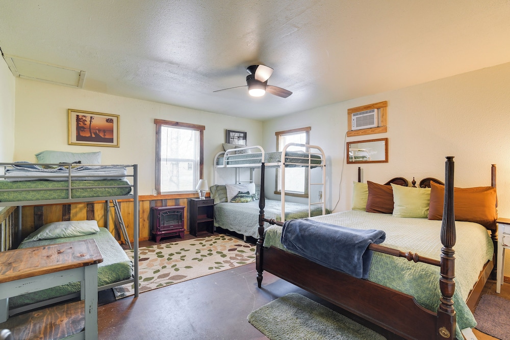 Boat Launch On-site: Lakefront Toledo Bend Getaway