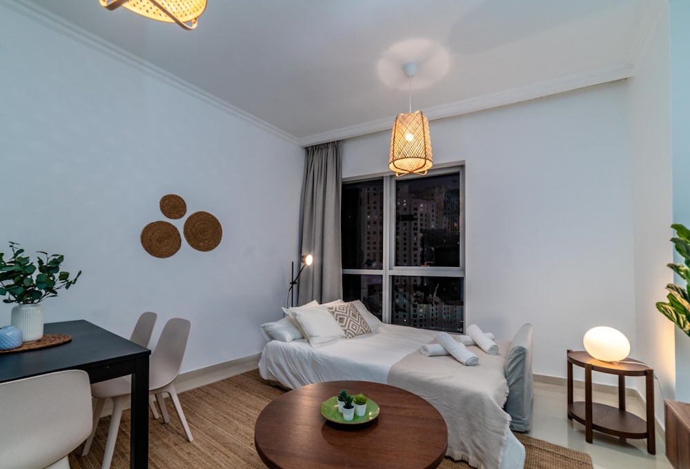 Dream Inn Dubai Bay Central