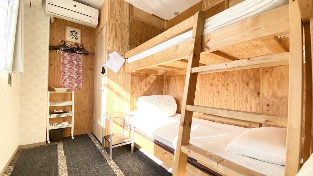 GUEST HOUSE B's Five II - Hostel