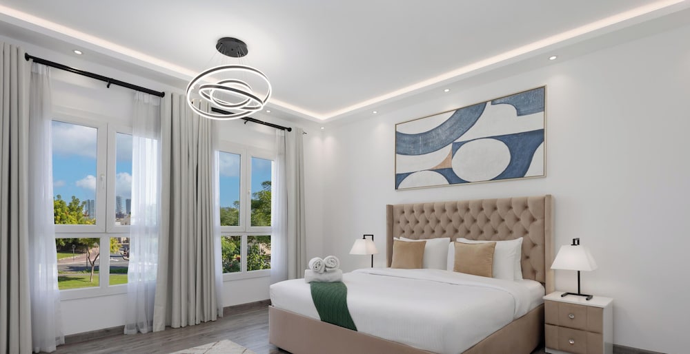 LUX The Serene Springs Villa 2