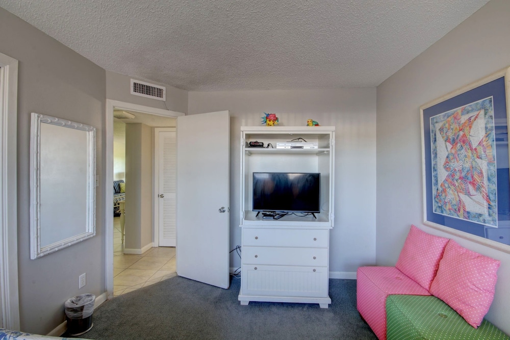 418 El Matador 2 Bedroom Condo