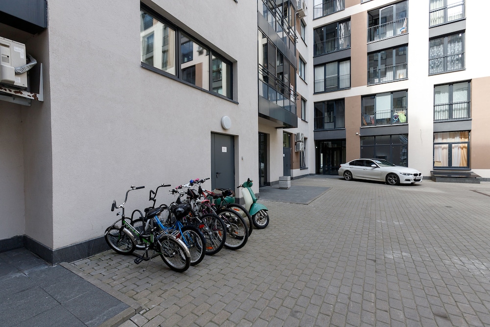 Central Art Studio H1