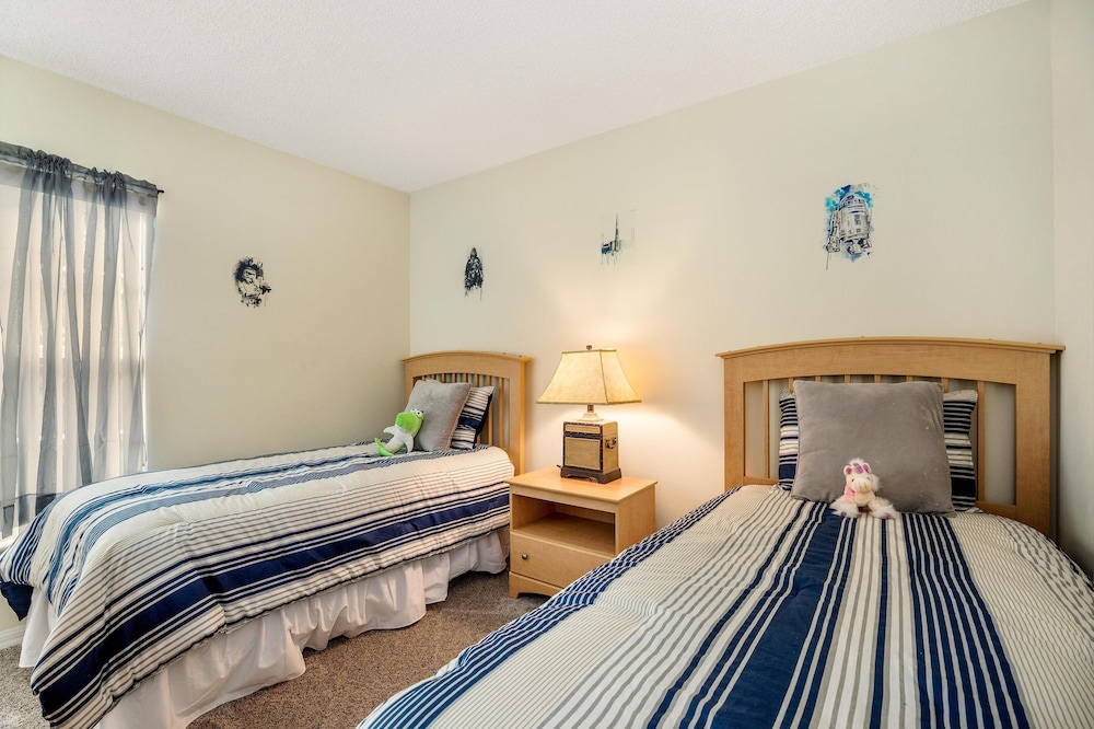 Orlando and Kissimmee Town homes by MyOrlandoStay