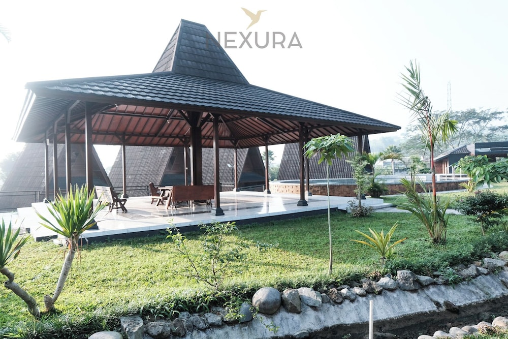 Jambu Klutuk Resort