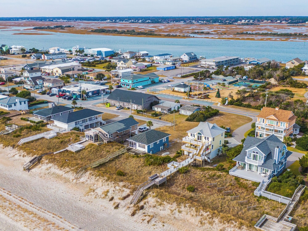 C-Maid by Topsail Realty