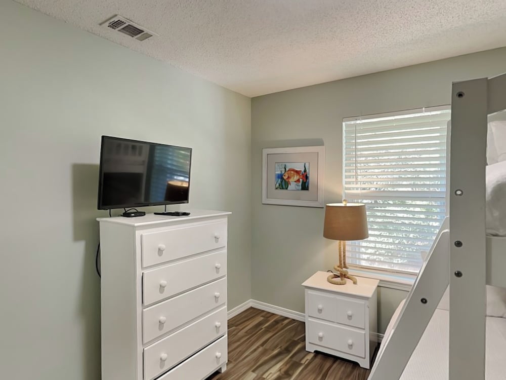 Emerald Port Of Call by Southern Vacation Rentals