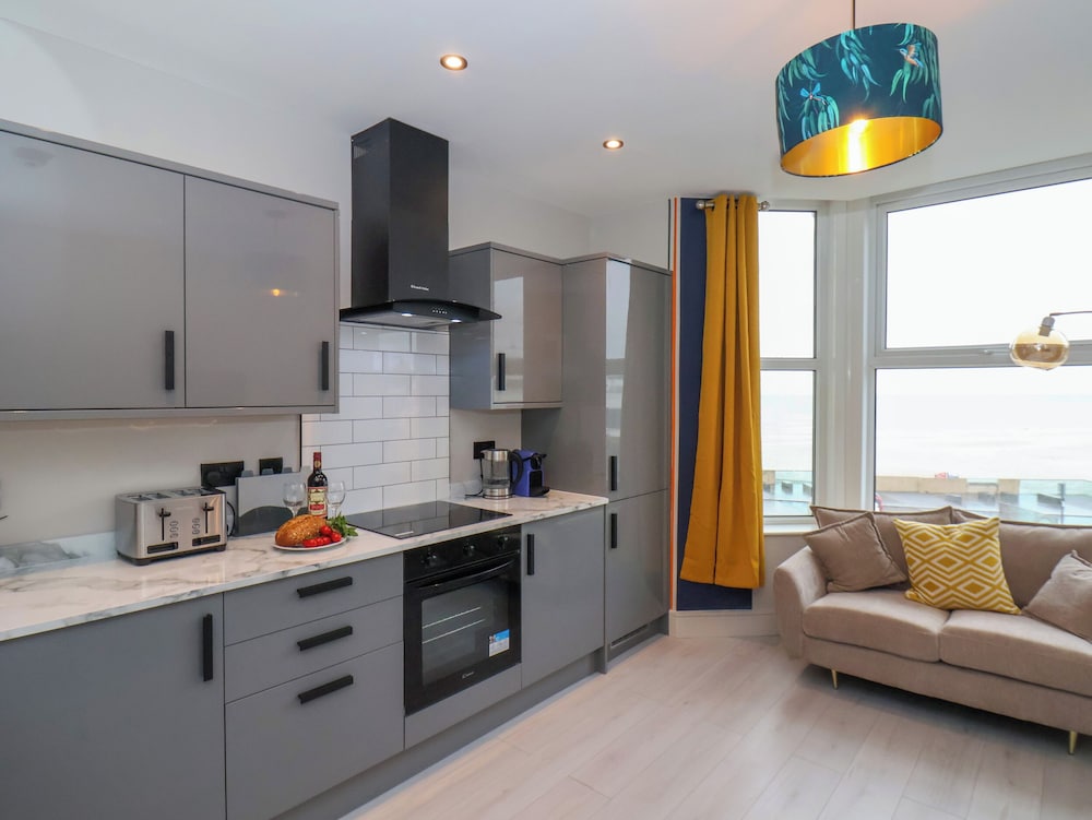 Apt 6 @ Hunter's Quay
