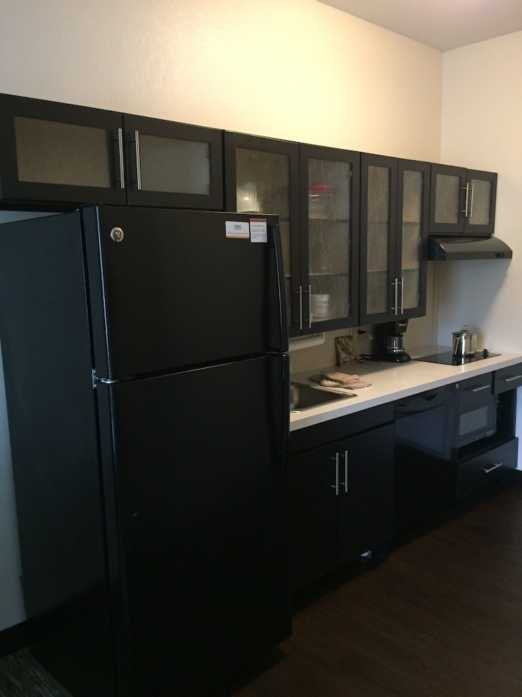 Candlewood Suites St. Clairsville by IHG