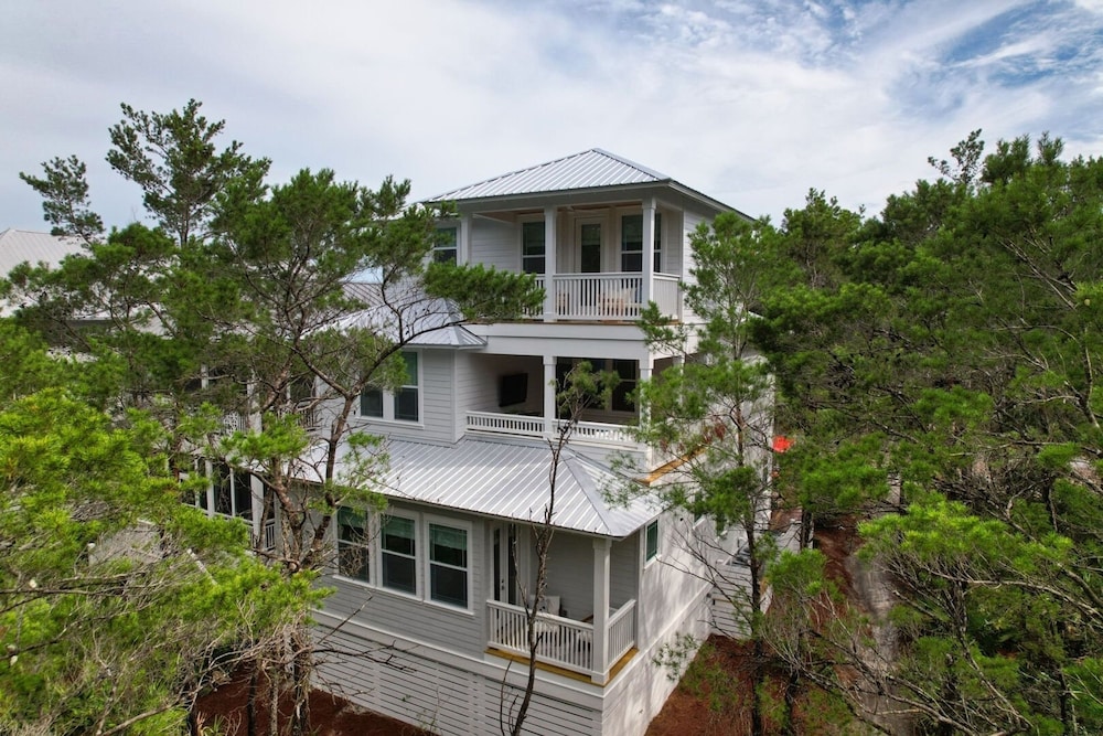 Amour La Mer by Avantstay Rooftop Patio Pool Access Walk to Beach